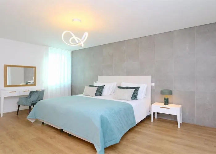 Sadler- Clever Details, Vilamoura, Sleeps 6, Luxury, Walking Distance (adults Only) 度假居 维拉摩拉