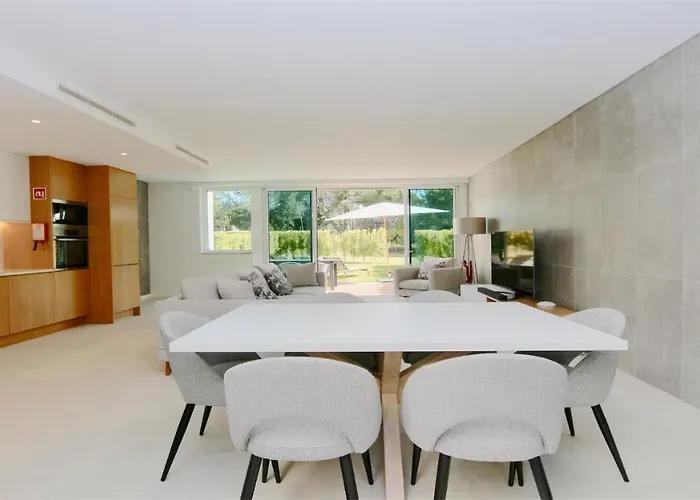 度假居 Sadler- Clever Details, Vilamoura, Sleeps 6, Luxury, Walking Distance (adults Only) 维拉摩拉